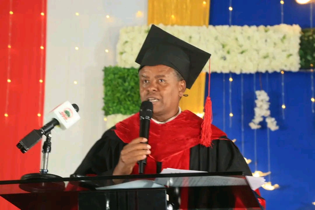 Yuunivarsiitiin Salaalee  barattoota ogummaa garaagaraan barsiisaa ture  eebbisiise